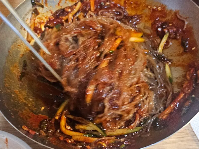 비빔막국수