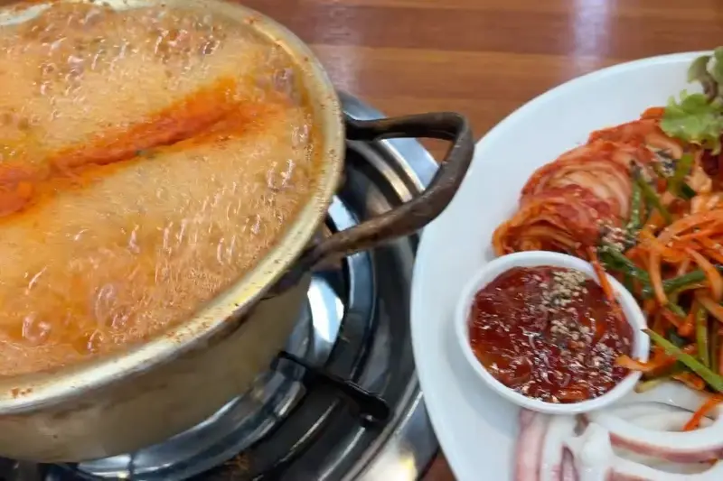 동태탕과 오징어보쌈 세트