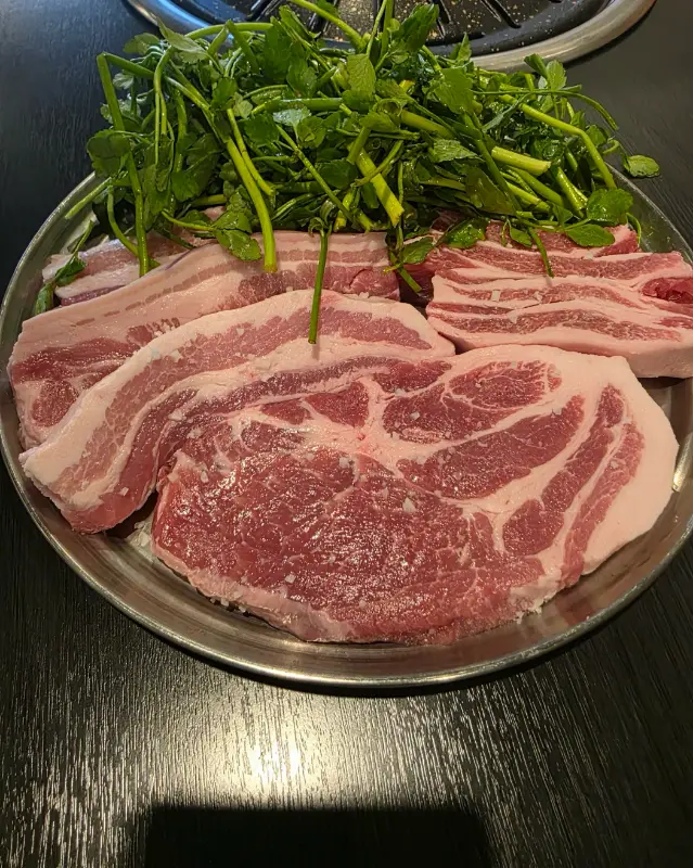 탐라돗 오겹살과 미나리