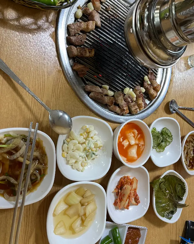 행복숯불구이 밑반찬