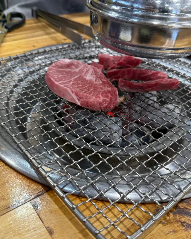 숯불에 구워먹는 한우
