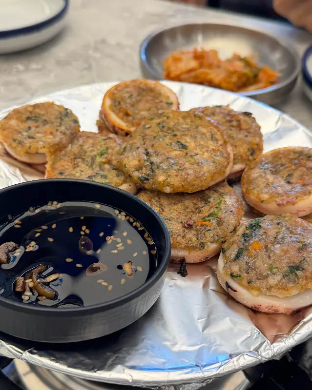 침샘 자극하는 오징어 순대