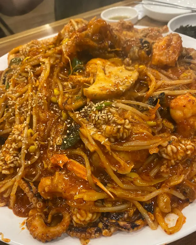 해산물이 듬뿍 들어간 해물찜