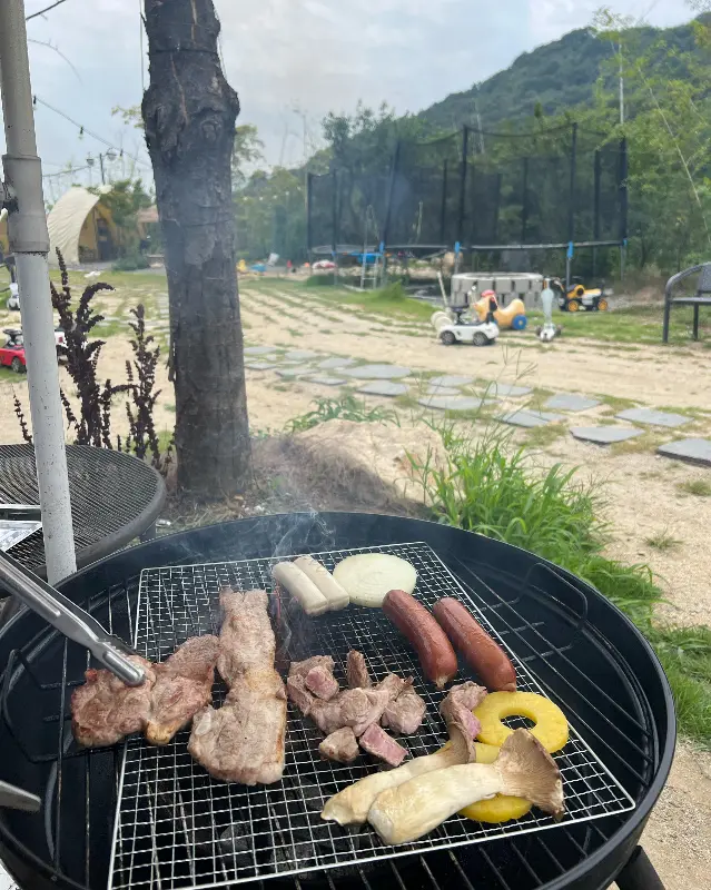 숯불 바베큐 풍경