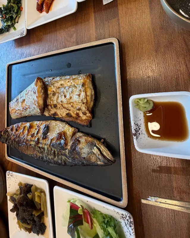 맛있게 구워진 고등어 구이