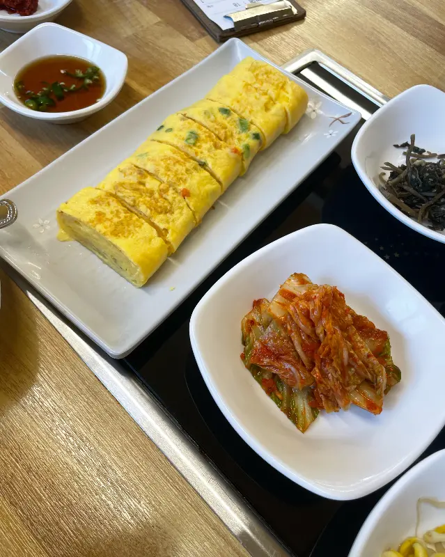 계란말이와 김치