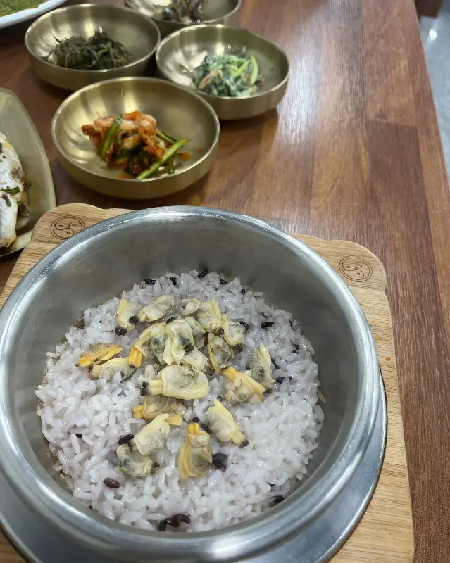 모꼬지 식당 내부