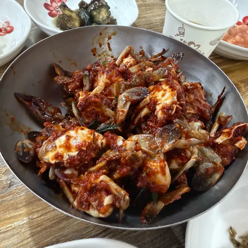 매콤달콤한 양념게장의 비주얼