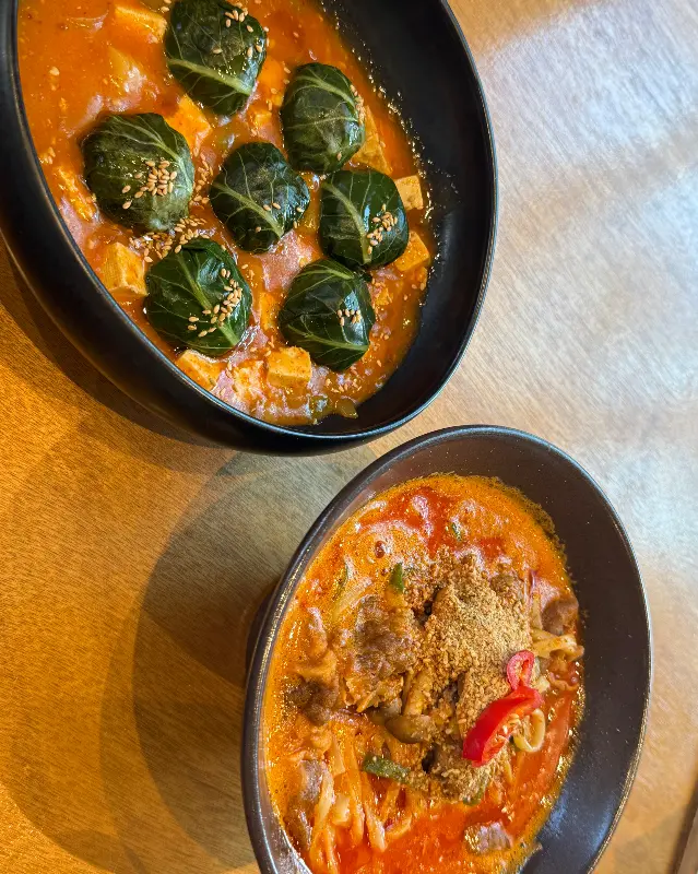 케일 쌈밥과 육개장 칼국수