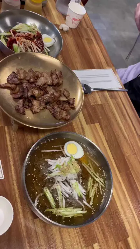 숯불고기와 물냉면 한상차림