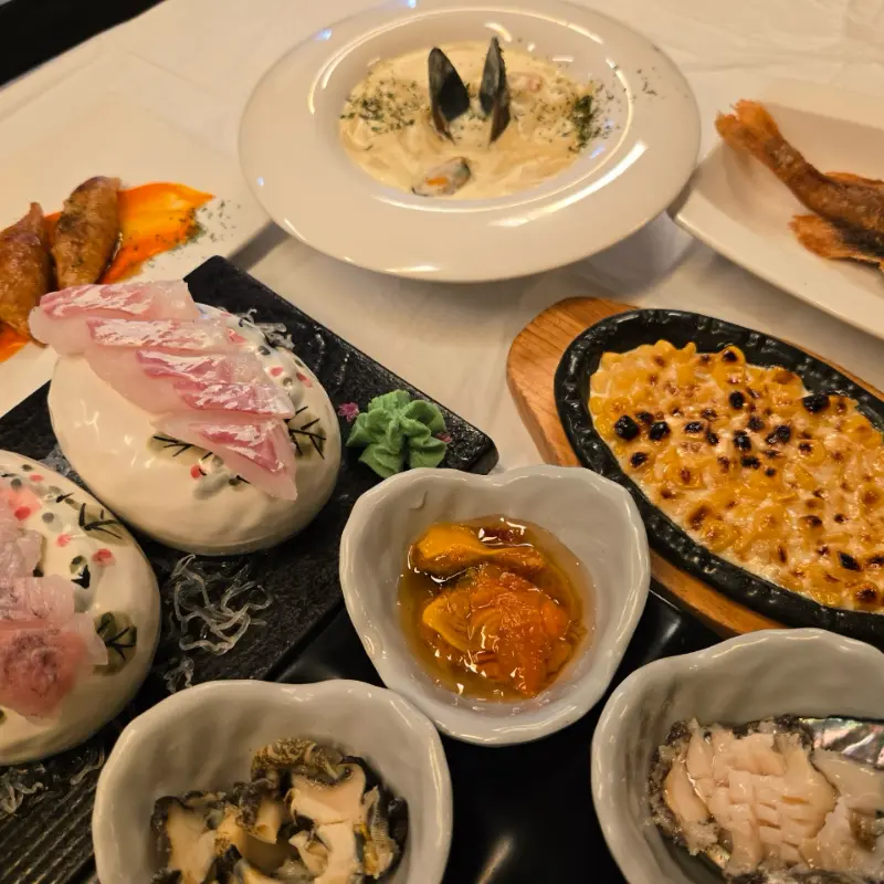 다양한 곁들임 메뉴