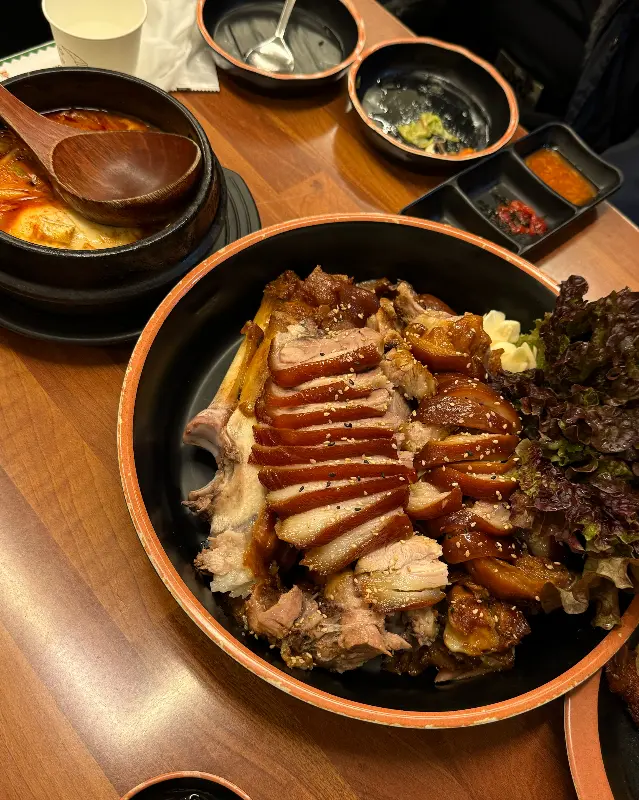 맛있는 족발과 순두부찌개