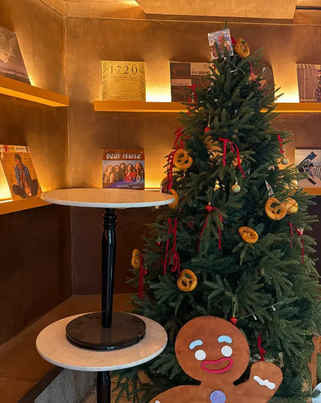 크리스마스 분위기가 나는 버크하우스 내부