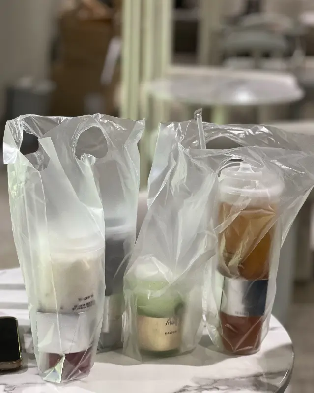 포장해가는 음료들