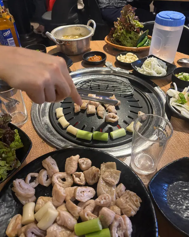 막창과 밑반찬 한 상 차림