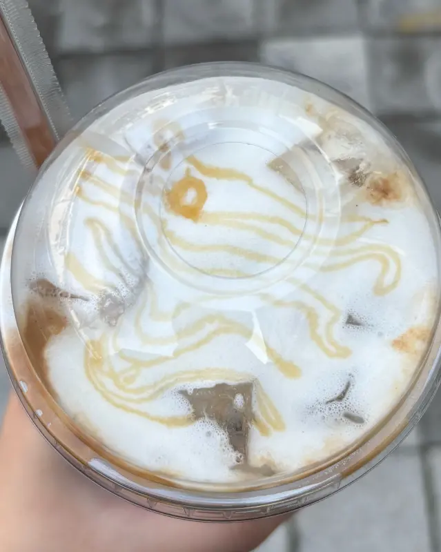 텐퍼센트 커피 밀크카라멜 라떼