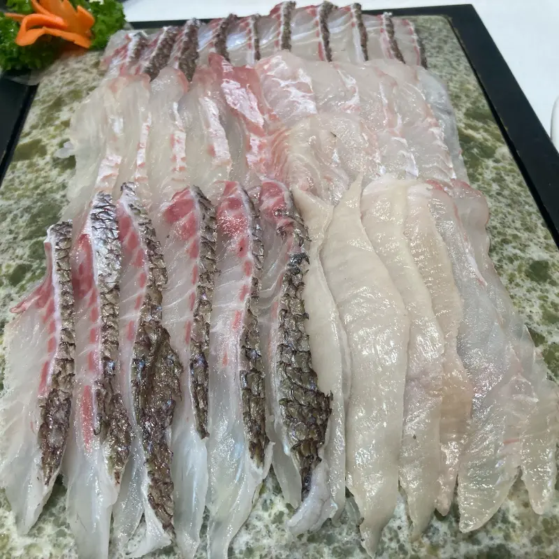 보기만 해도 싱싱함이 느껴지는 도미회