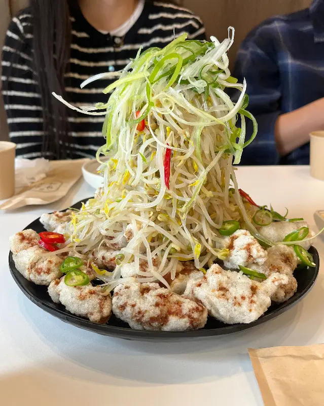 푸짐한 숙주 탕수육