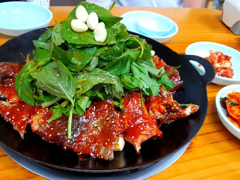 푸짐한 메기찜 한상차림