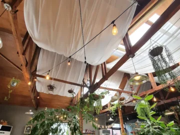 마치 숲속의 작은 맛집, 용인 “러스틱하우스”에서 즐기는 특별한 지역 브런치