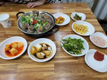 허영만도 반한 대구 효목동 맛집, 일경식당에서 맛보는 인생 순대국밥