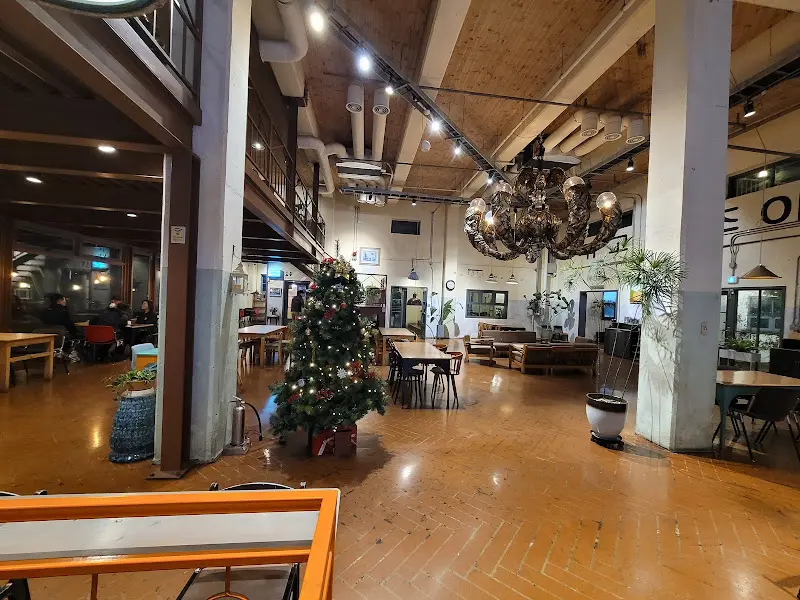 브라운핸즈 가포점 내부