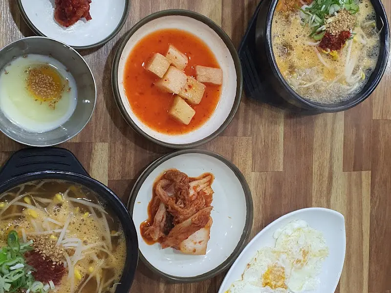 콩나물국밥 한 상 차림