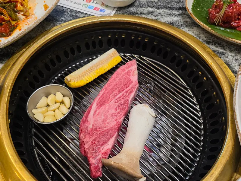 화로에 구워지는 안심 스테이크