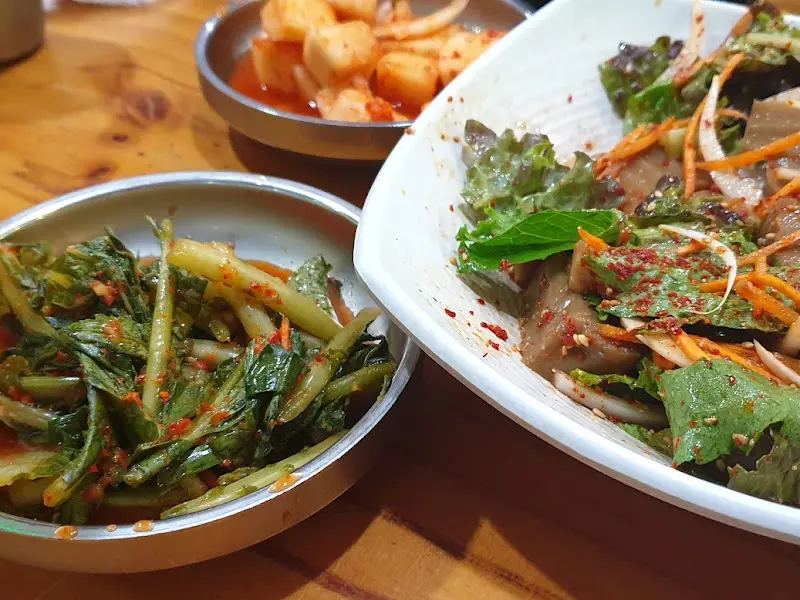 용현집 기본 반찬