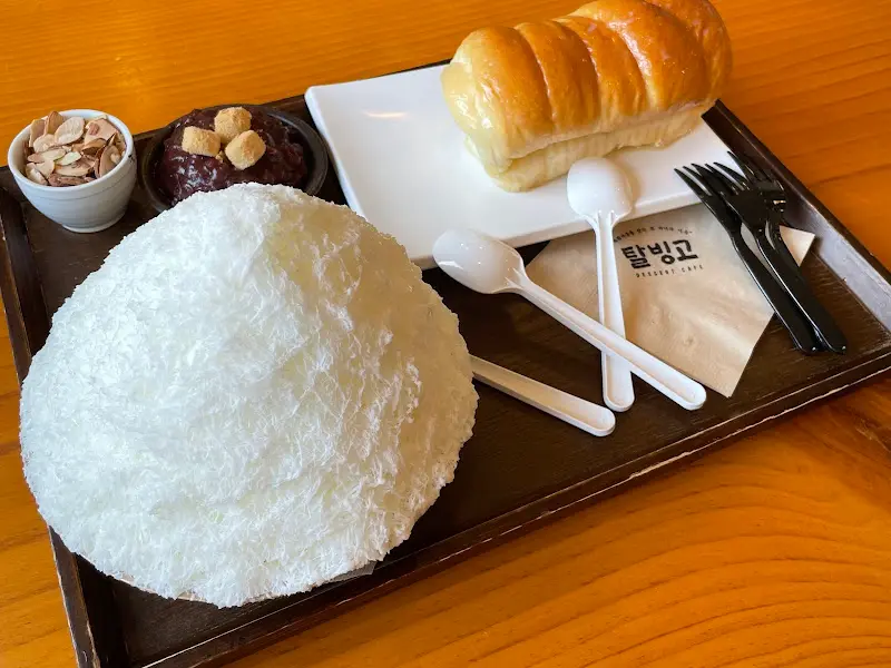 탈빙고 우유빙수, 팥, 연유식빵