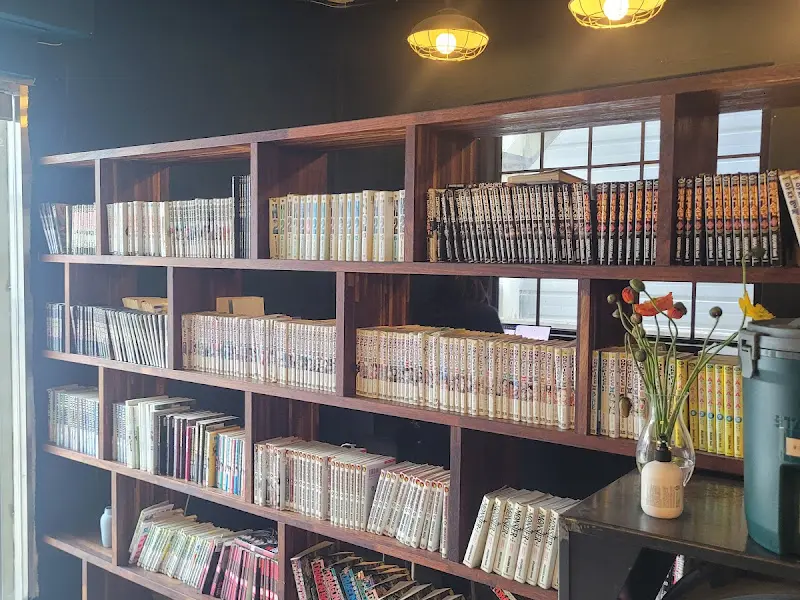 몬스터로스터스 내부 만화책