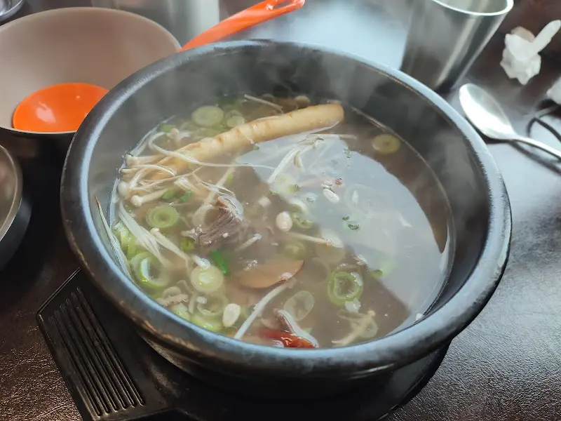 인삼 도토리 수제비 근접샷