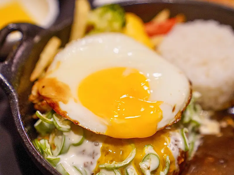 청양마요 함박스테이크 단면