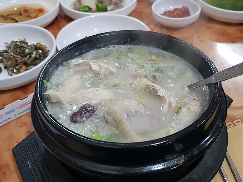 다래식당 삼계탕