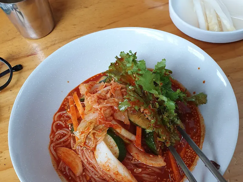 인덕원 비빔국수