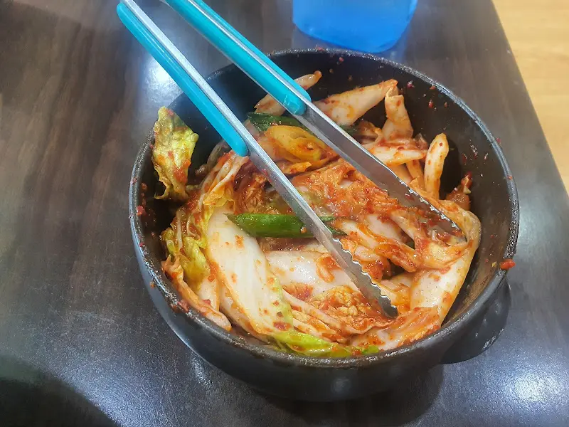 갓 담근 듯 신선한 김치 겉절이