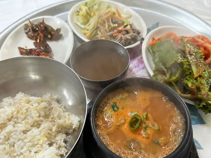 귀빈식당 청국장 비빔밥 한상차림