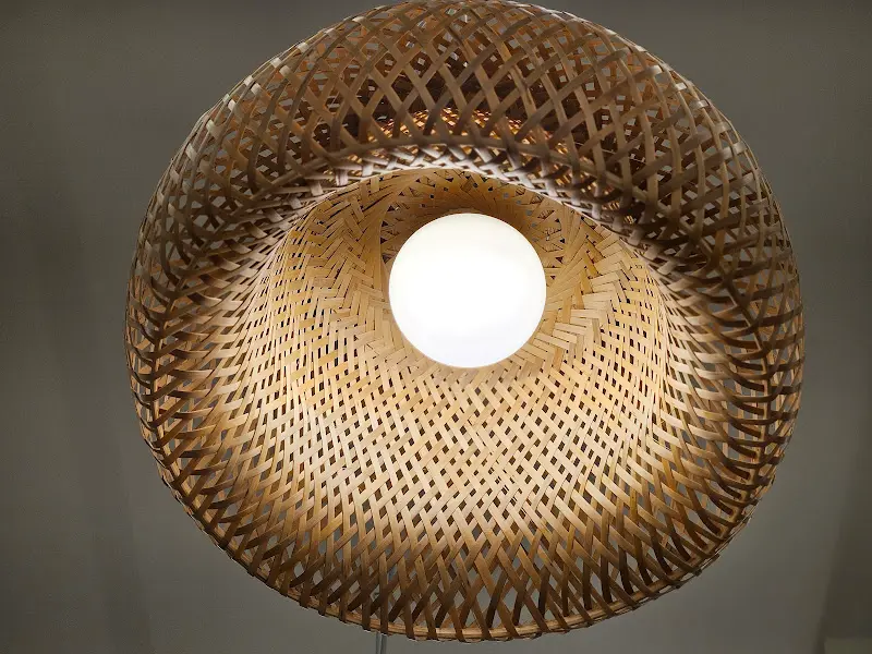 따뜻한 느낌의 조명