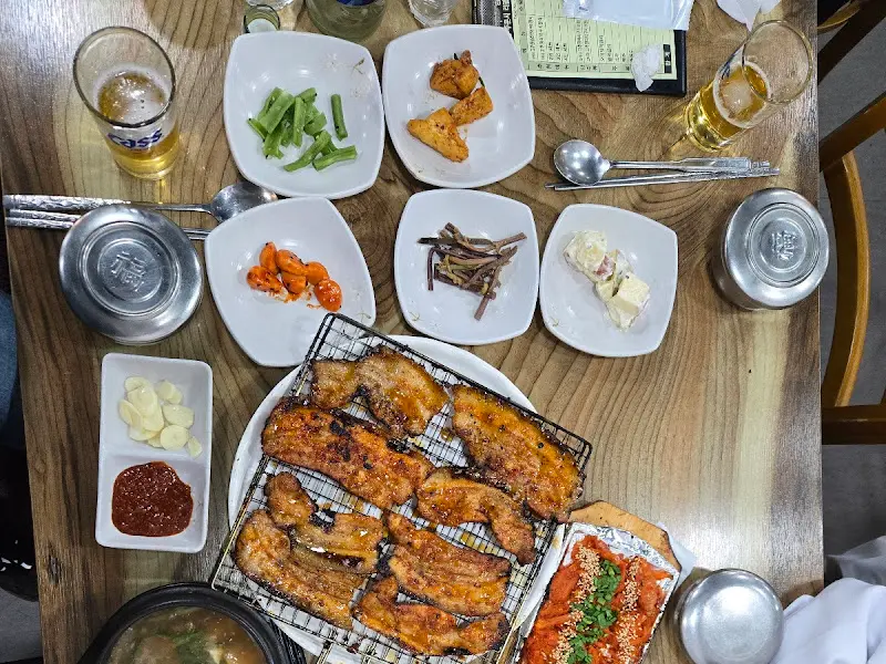 푸짐한 한 상 차림 항공샷