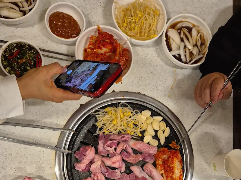 뒷고기와 곁들여 먹는 반찬들