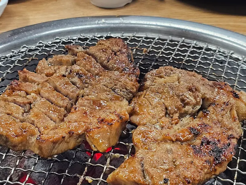 잘 구워진 양념갈비