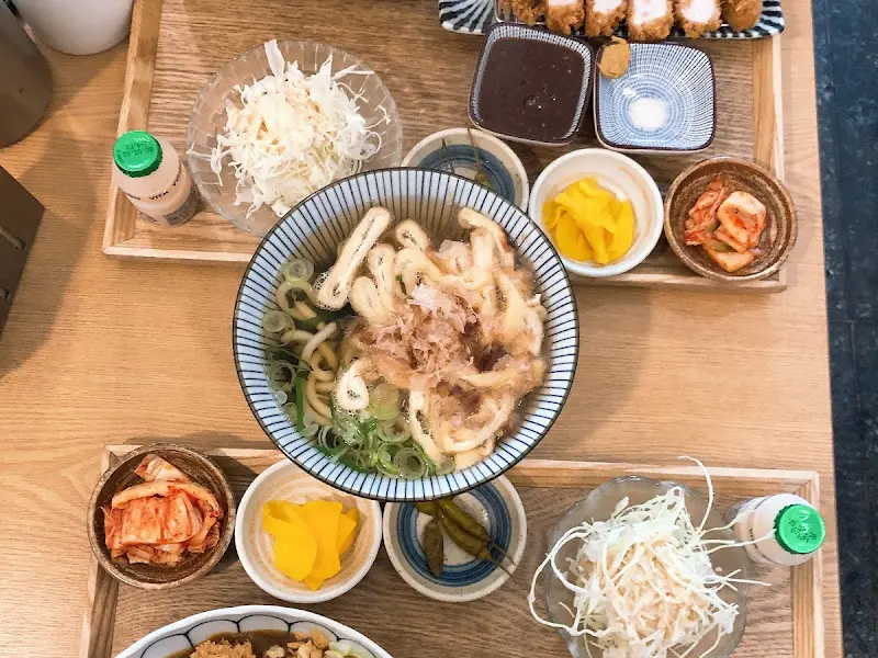 모둠 돈까스 한 상 차림