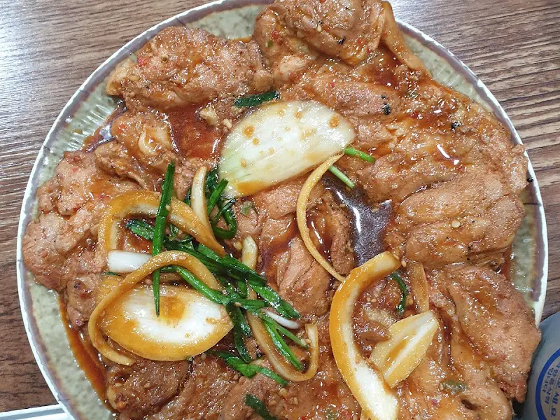 숯불 닭갈비 한 상 차림