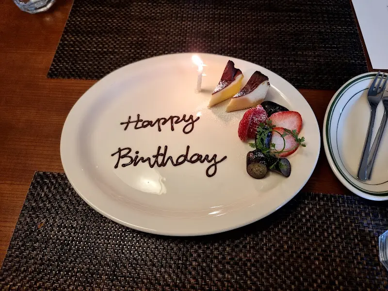 기념일 디저트 플레이팅