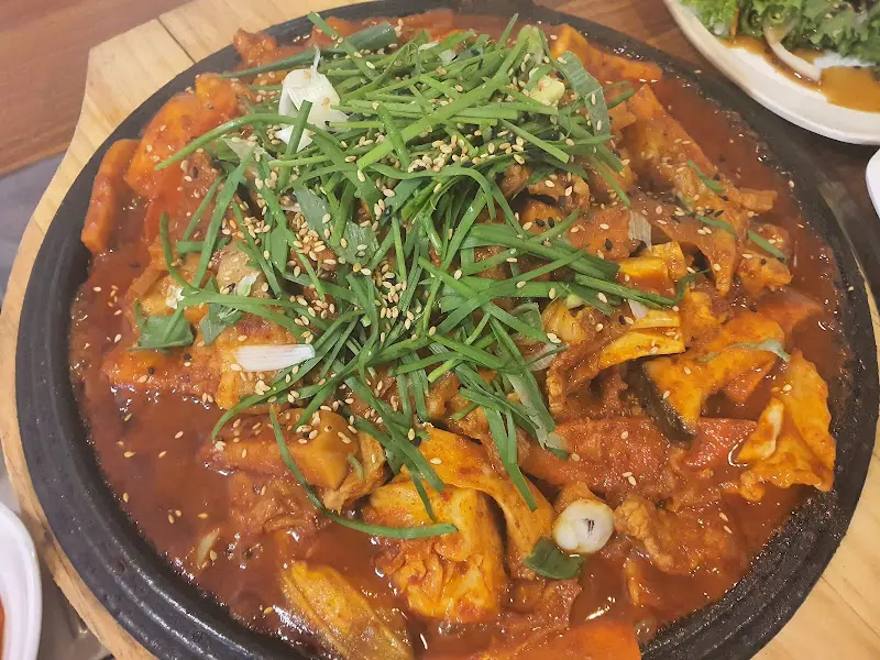 먹음직스러운 닭볶음탕