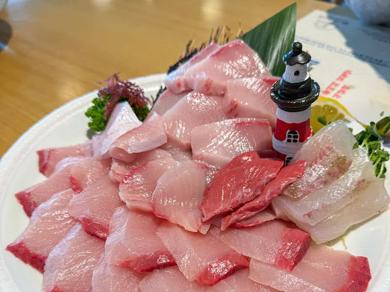 윤기가 좌르르 흐르는 모듬회