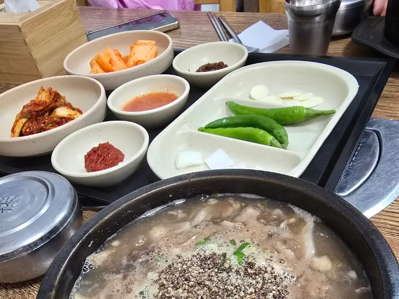 순대국 한 상 차림