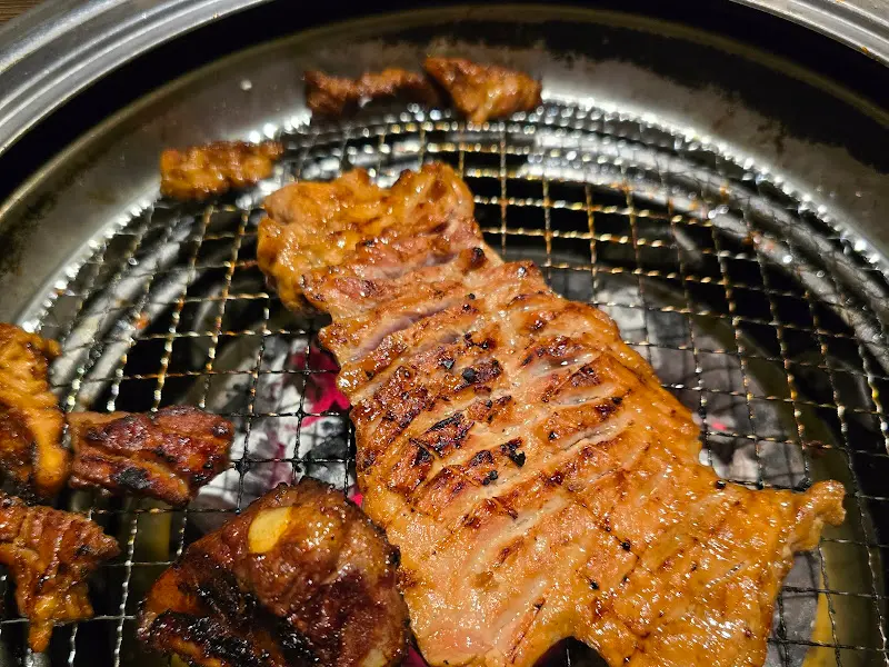 돼지갈비 굽는 모습