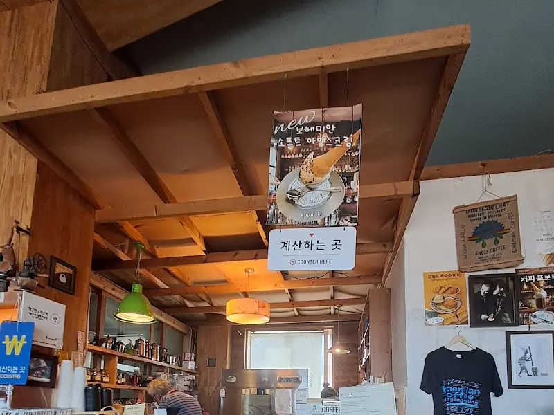 카페 내부