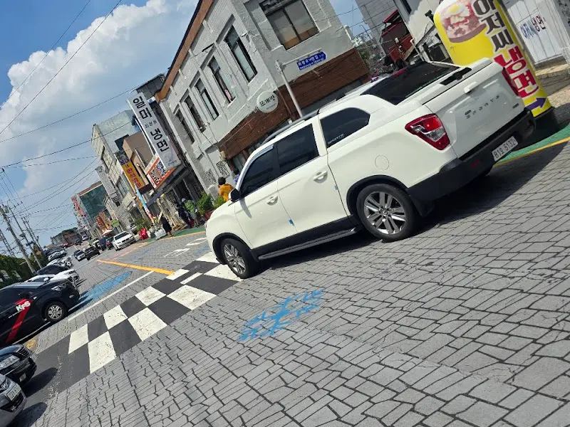 아저씨냉면 주변 도로